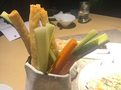 -穹六人间 people 6(岳阳路店)