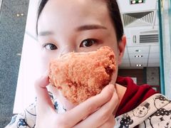 半个脸大的爆汁鸡-麦当劳(东大桥店)