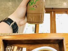 -Chom Cafe and Restaurant