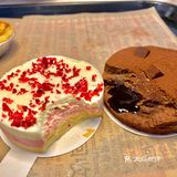 KFC圣诞限定新品|慕斯流心小蛋糕🍰