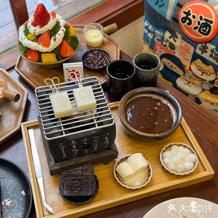 圣诞限定刨冰甜品🎄还有超可爱热奶宝！