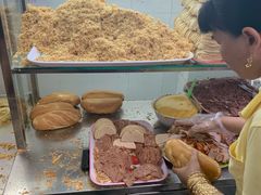 -Bánh Mì Huynh Hoa