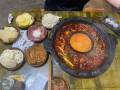 -黄潇洒老火锅(九眼桥宏济巷店)
