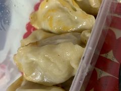 -黄阿姨锅贴大王(万航渡路店)