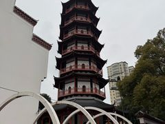 -绳金塔