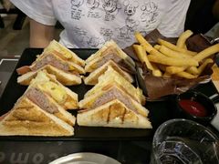 金枪鱼三明治-遇见西木美式餐厅(体育路店)
