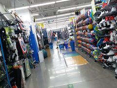-迪卡侬(西三旗店)