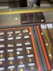 -周生生Chow Sang Sang(新世界店)