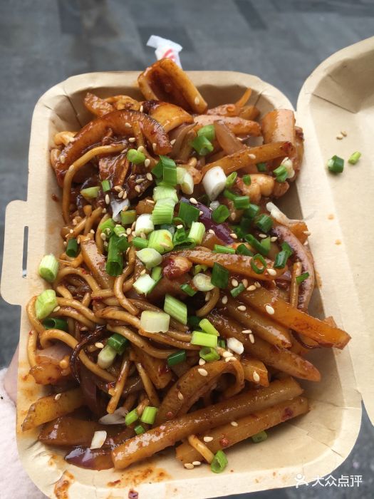 鑫龙缘皇冠沙茶鱿鱼图片