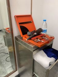 -V8潮牌·接发烫染连锁