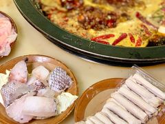 -黄潇洒老火锅(九眼桥宏济巷店)