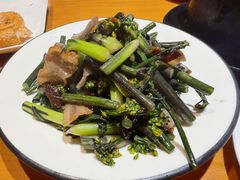 -莲餐厅·湖北菜·潜江小龙虾店(愚园路店)