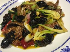 -铜锣湾·有麝自然香(渝北财富中心店)