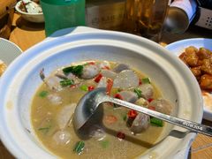 -头上红煨盐鸡·非遗院子餐厅