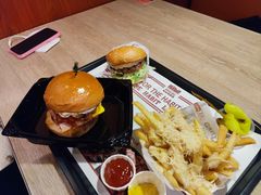 -The Habit Burger Grill 哈比特汉堡(复兴soho店)