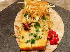 烟熏青鱼-海派悦庭·海胆烧麦·新融合菜(凯德广场店)