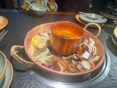 -菌自由丨野生菌火锅特色庭院餐厅(丽江古城店)