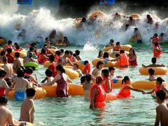 -白鹿温泉加勒比水上乐园