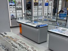 -光明眼镜·蔡司授权(徐泾店)
