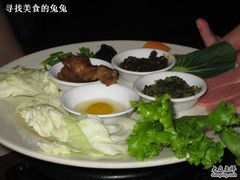 半成品准备放到汤里-金香缘米线(大润发店)