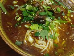 川妹儿牛肉面-龙舌卷重庆老面馆(燕山路店)