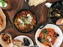 -ROAST coffee & eatery