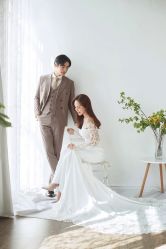 -雪中彩影婚纱摄影·微光艺术中心