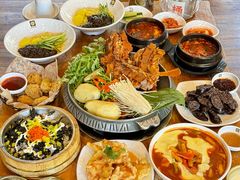 -喇喇排骨火锅·传统韩式脊骨汤(望京西园总店)