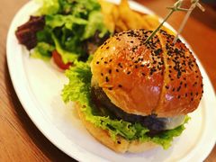 招牌牛肉汉堡-UPPER KITCHEN(延安路店)