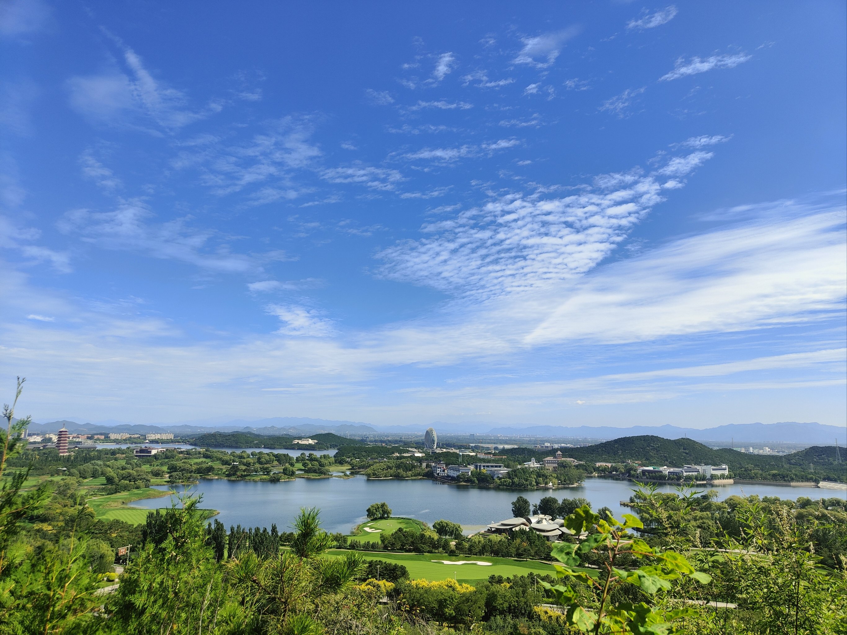 怀柔雁栖湖栈道图片