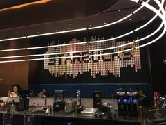 大堂-星巴克臻选(上海虹桥新天地三店)