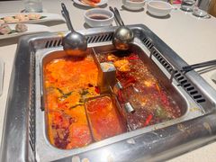 -海底捞火锅鲜切牛肉主题店(长寿路店)