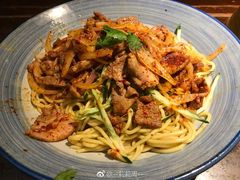 大盘黄面烤肉-天山醉美辣子鸡(文艺路店)