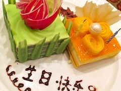 -香格里拉鱼跃地中海西餐厅·牛排披萨