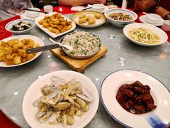 -侬佳蒸菜馆(听潮店)
