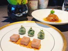 冰激淋鹅肝拼鲜菜石榴包-福玺荟(外滩罗斯福店)