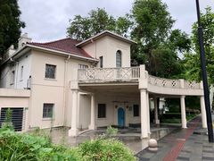 -龙溪路(地铁站)