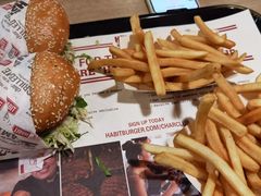 -The Habit Burger Grill 哈比特汉堡(复兴soho店)