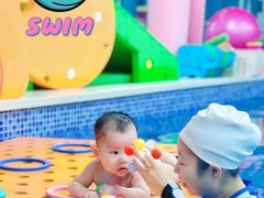 -Swim斯卫姆国际儿童游泳中心(红博中央公园店)