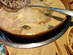 -洱火云南酸菜牛肉火锅(石景山当代商城店)