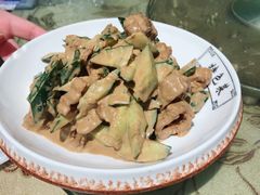 黄瓜拌油条-梅飞酒家(桑园路店)