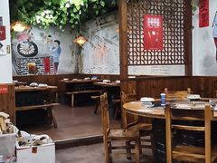 大堂-三里屯土灶炖公鸡地锅鸡(江东店)