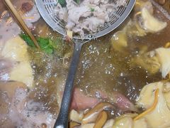 -洱火云南酸菜牛肉火锅(石景山当代商城店)