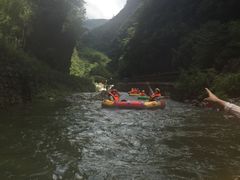 -重庆神龙峡漂流