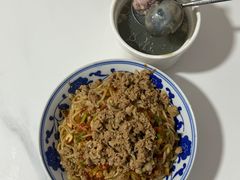 皮蛋肉饼汤-小罗子汤店(大士院总店)