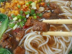 红烧牛肉粉-庐山牯岭老面馆(牯岭街店)