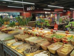 -四囍码头海鲜烧烤自助火锅(外滩南京东路悦荟广场店)