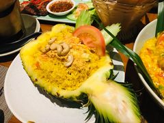 菠萝海鲜炒饭-mango tree芒果树泰国餐厅(青岛万象城店)