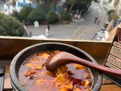 乾隆石锅豆腐鱼-马灯部落·西湖边的创意山景餐厅(虎跑动物园店)