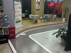 -跃动游泳健身俱乐部(新华传媒店)
